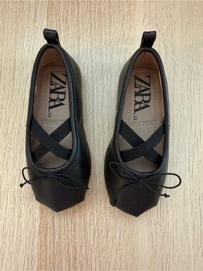 Zara Black Ballet Flats with Crisscross Straps